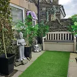 Secret Retreat アパート